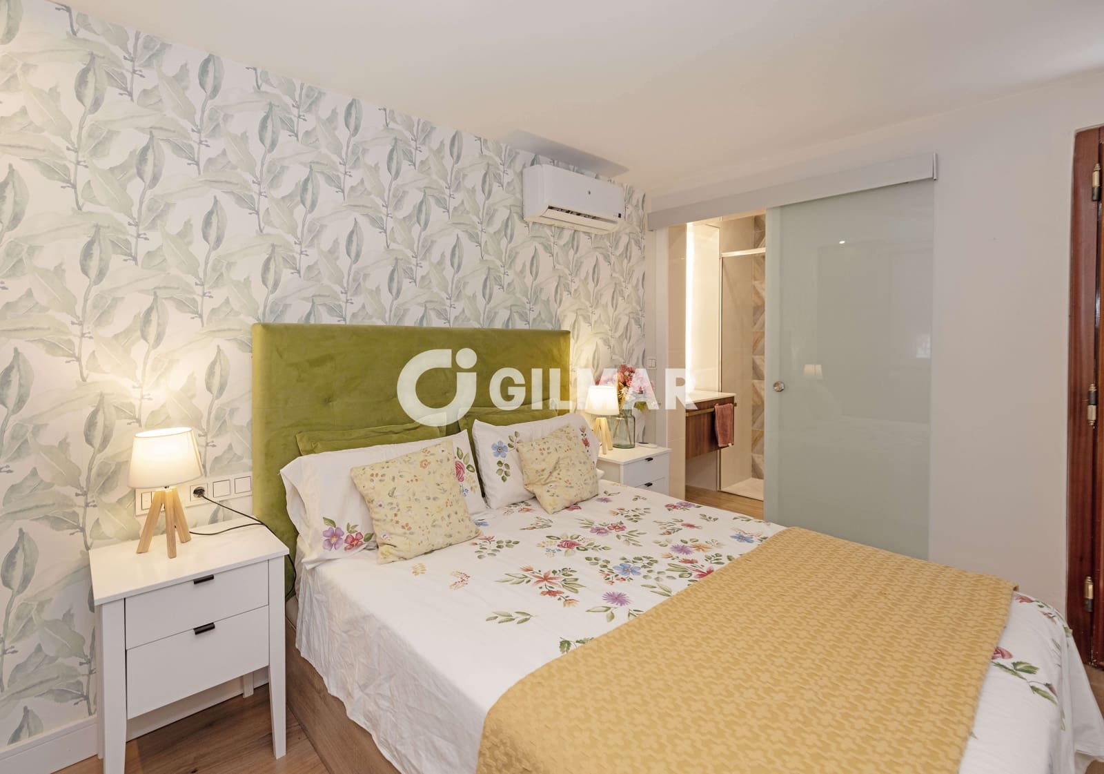 5 bedroom Villa for sale in Marbella with pool garage - € 1,700,000 (Ref: 9235768)
