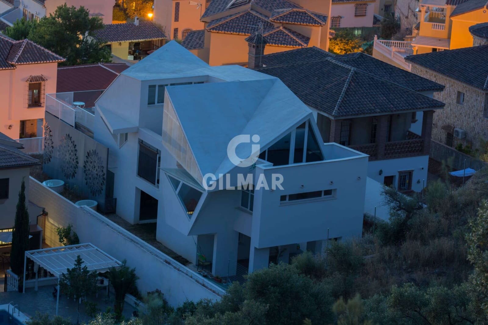 4 soveværelse Villa til salg i Puerto de la Torre med swimmingpool garage - € 850.000 (Ref: 9238871)