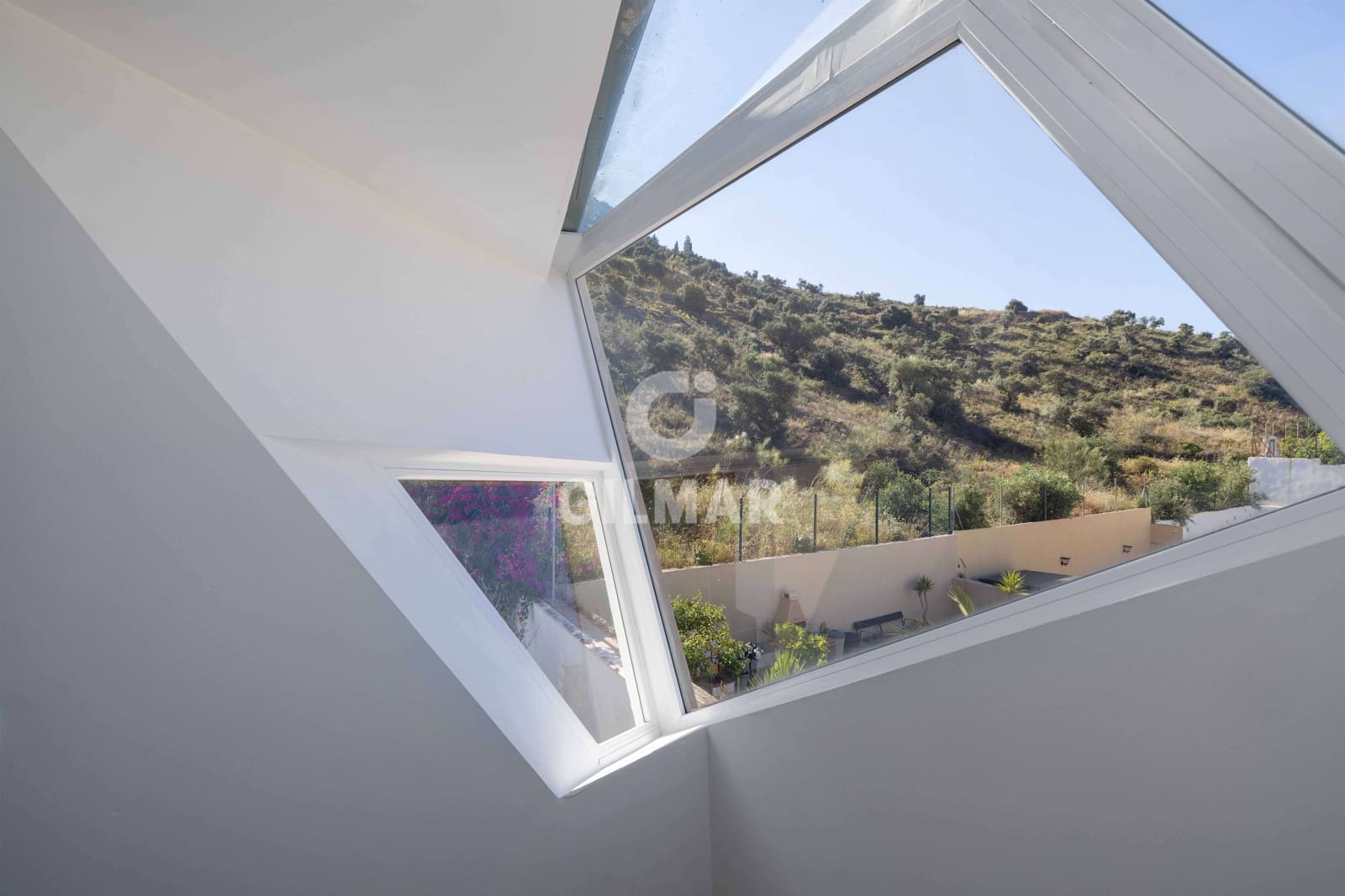 4 soveværelse Villa til salg i Puerto de la Torre med swimmingpool garage - € 850.000 (Ref: 9238871)