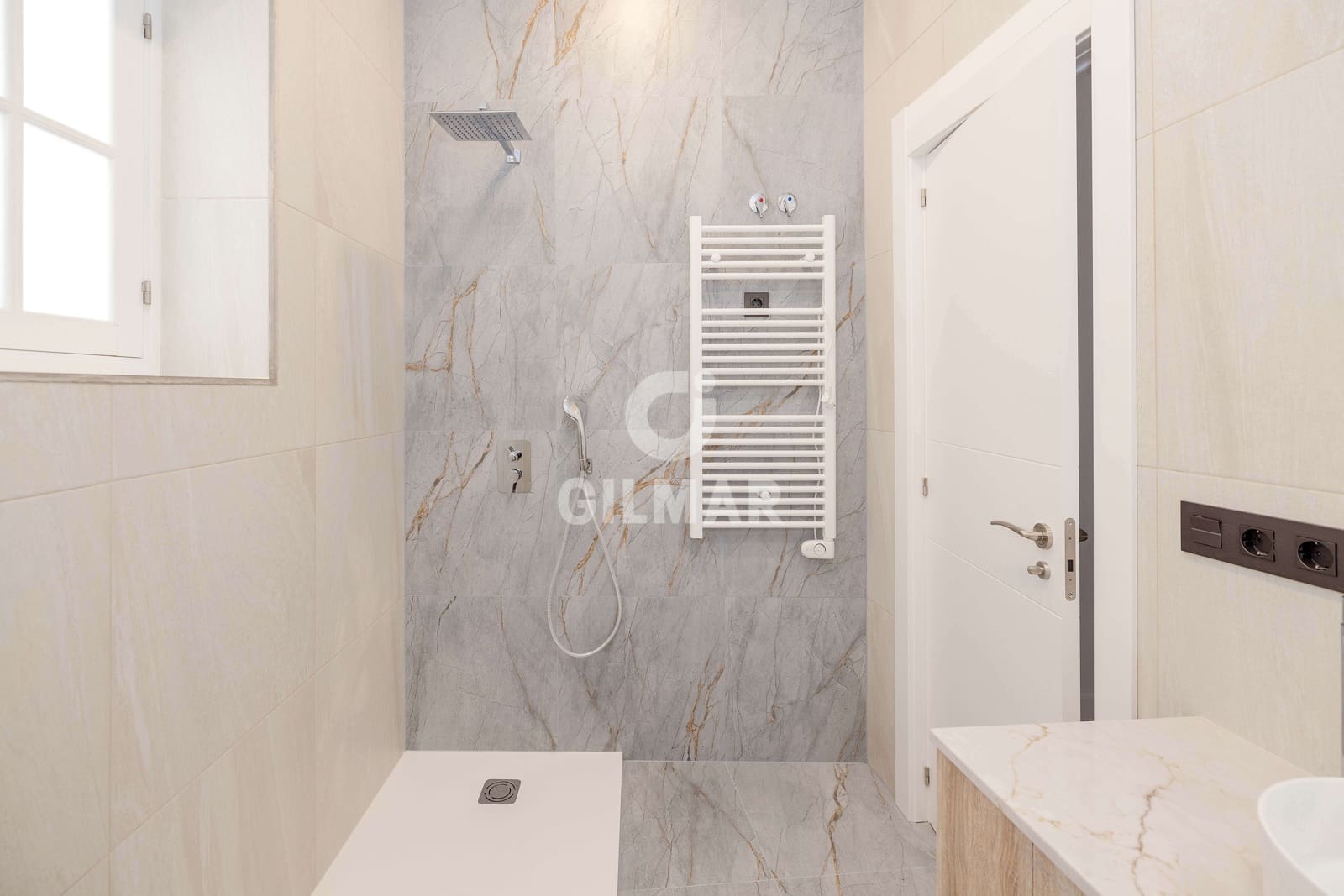 4 soveværelse Lejlighed til salg i Malaga by med garage - € 1.499.000 (Ref: 9238873)