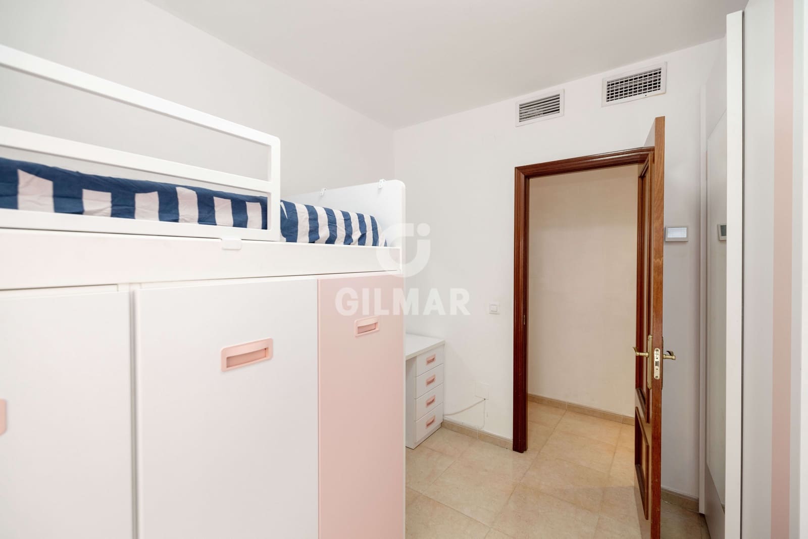 3 soveværelse Lejlighed til salg i Malaga by med garage - € 320.000 (Ref: 9238874)