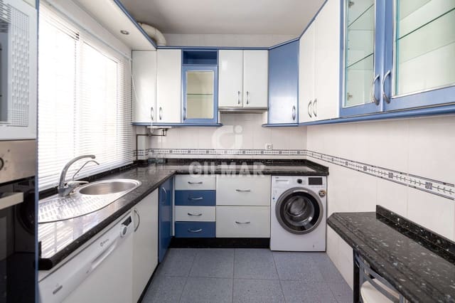 3 soveværelse Lejlighed til salg i El Molinillo, Málaga by med garage - € 320.000 (Ref: 9238874)