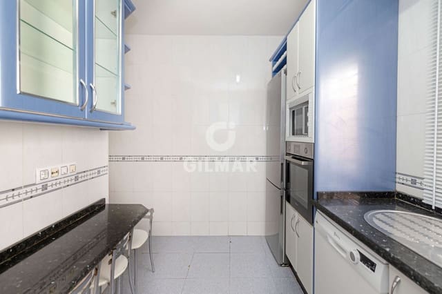 3 soveværelse Lejlighed til salg i El Molinillo, Málaga by med garage - € 320.000 (Ref: 9238874)
