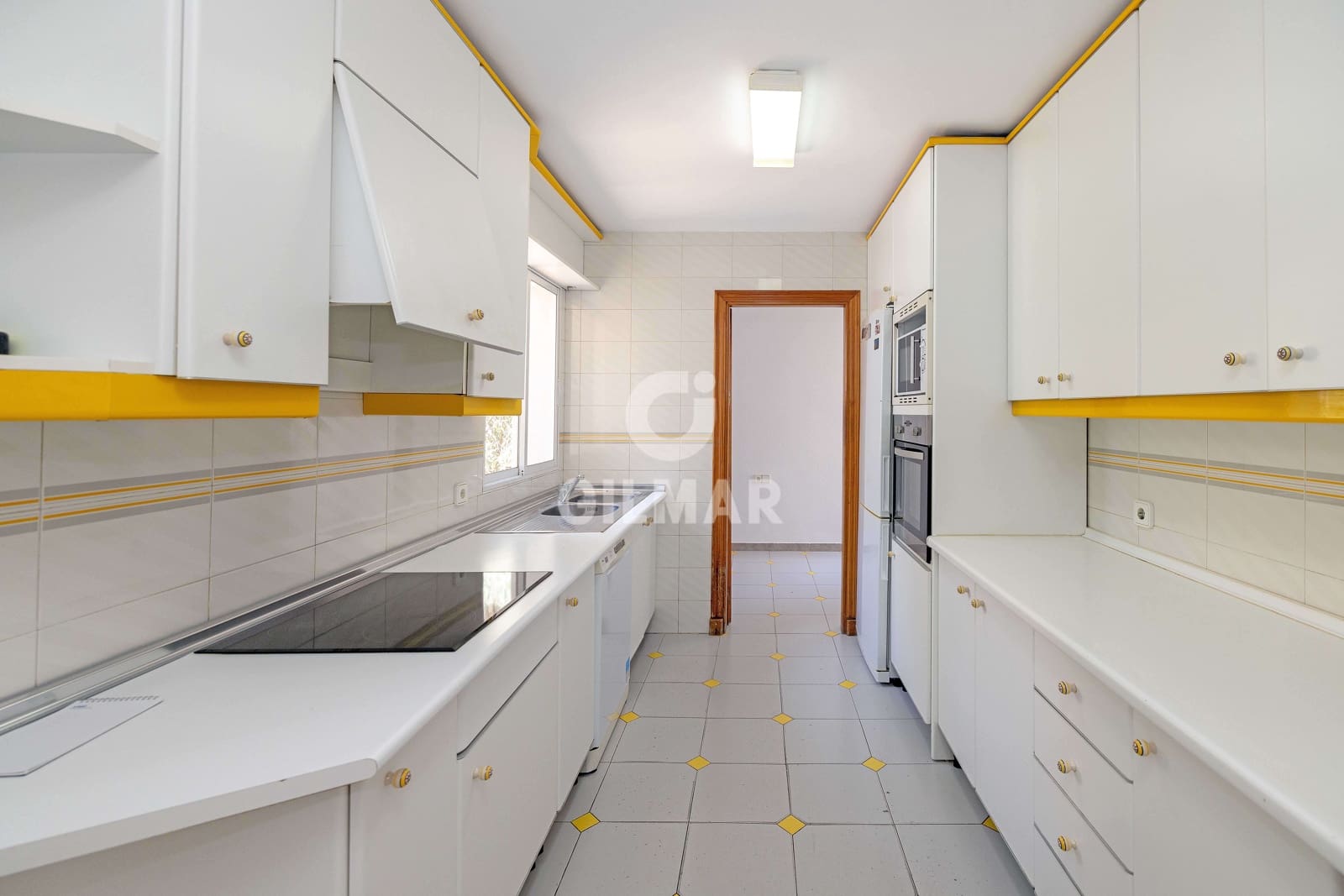 4 soveværelse Penthouse til salg i Malaga by med swimmingpool garage - € 1.300.000 (Ref: 9239362)