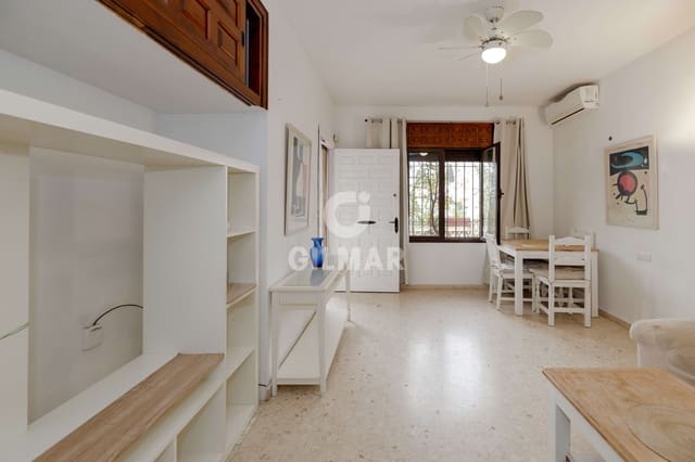 6 soverom Villa til salgs i Pedregalejo, Málaga by med garasje - € 825 000 (Ref: 9239368)