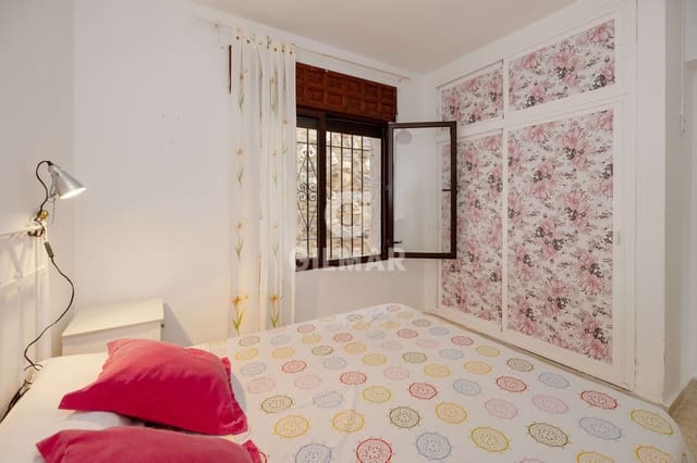 6 soverom Villa til salgs i Pedregalejo, Málaga by med garasje - € 825 000 (Ref: 9239368)