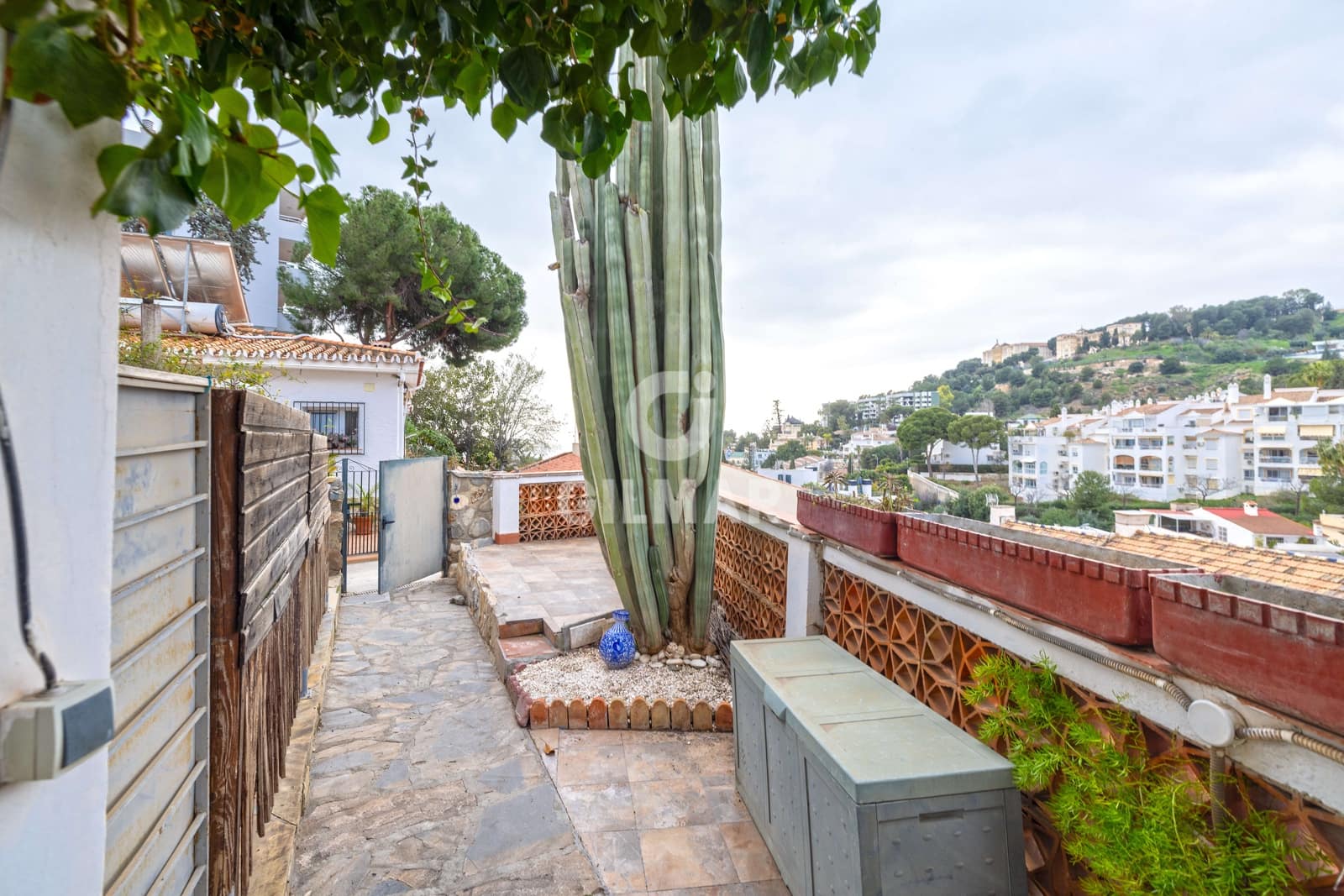 6 soveværelse Villa til salg i Malaga by med garage - € 825.000 (Ref: 9239368)