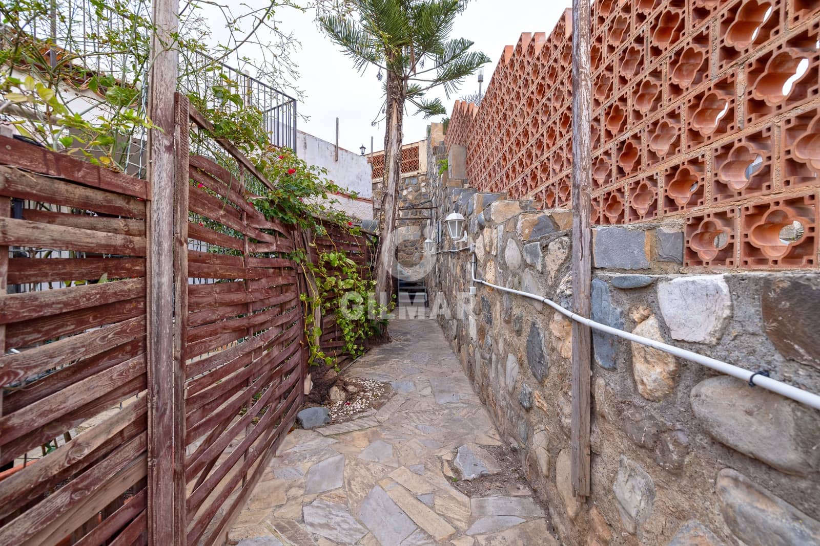 6 soveværelse Villa til salg i Malaga by med garage - € 825.000 (Ref: 9239368)