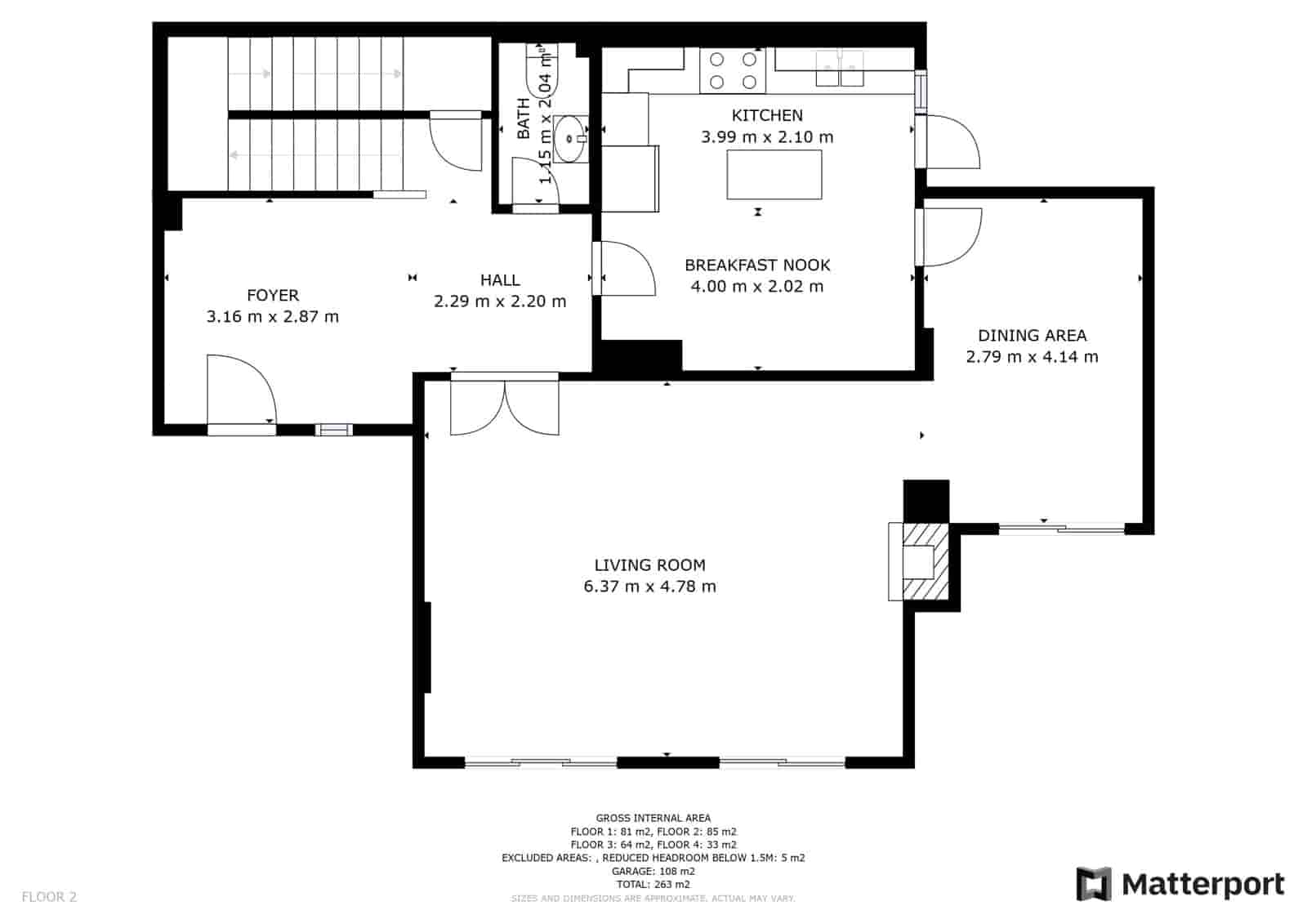 4 soveværelse Semi-Rækkehus til salg i Malaga by med swimmingpool garage - € 875.000 (Ref: 9239372)