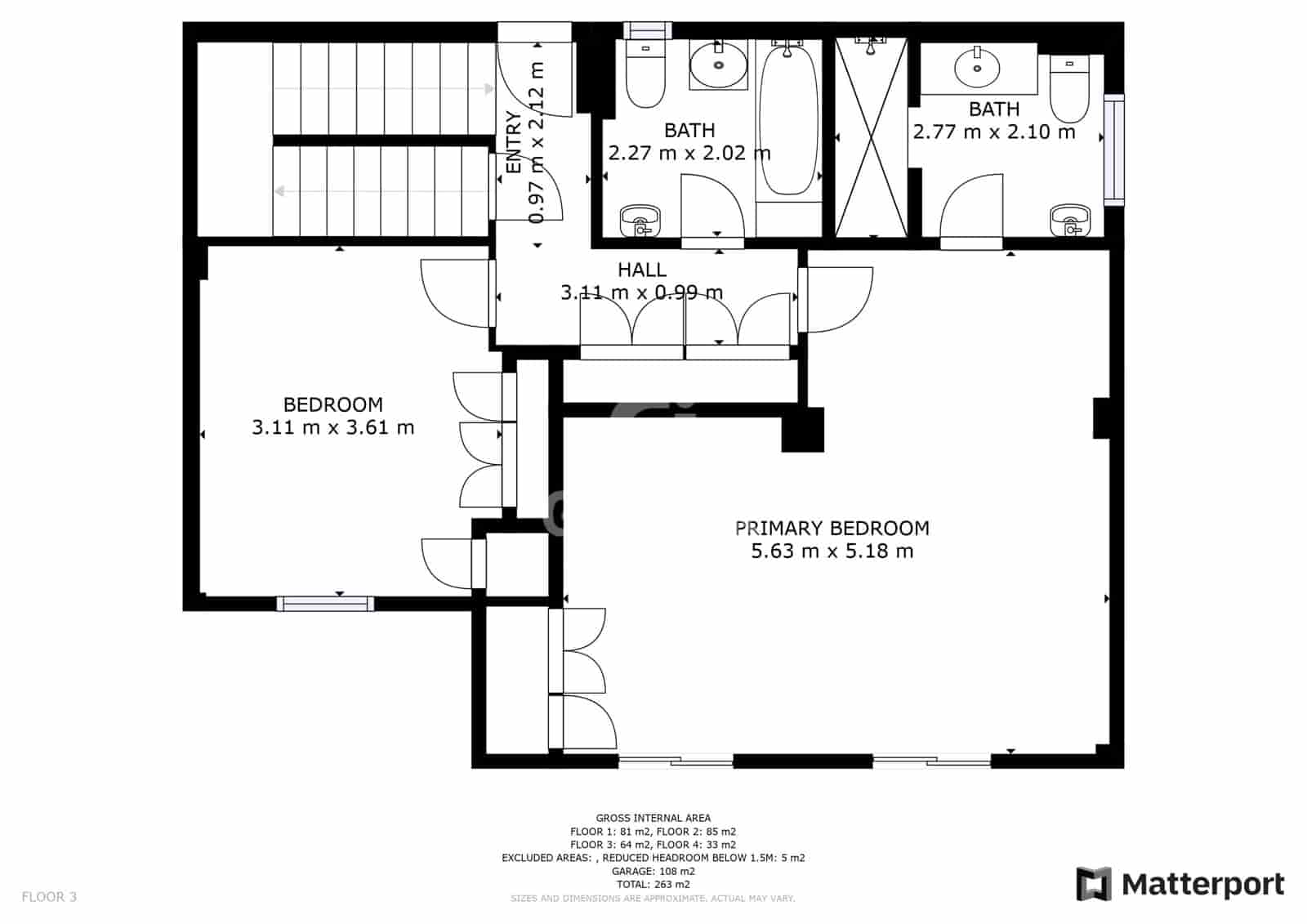4 soveværelse Semi-Rækkehus til salg i Malaga by med swimmingpool garage - € 875.000 (Ref: 9239372)
