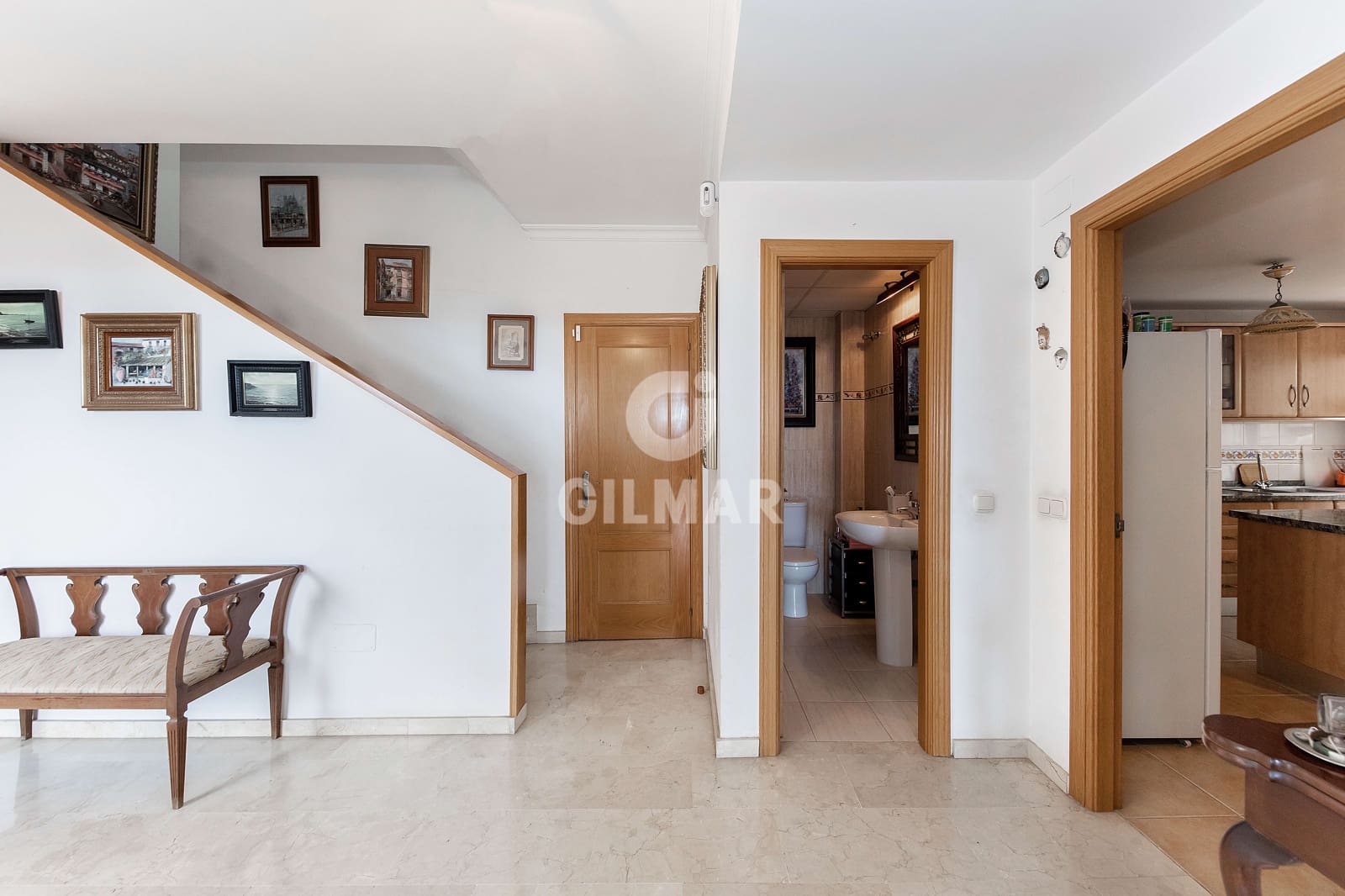 4 soveværelse Semi-Rækkehus til salg i Malaga by med swimmingpool garage - € 875.000 (Ref: 9239372)