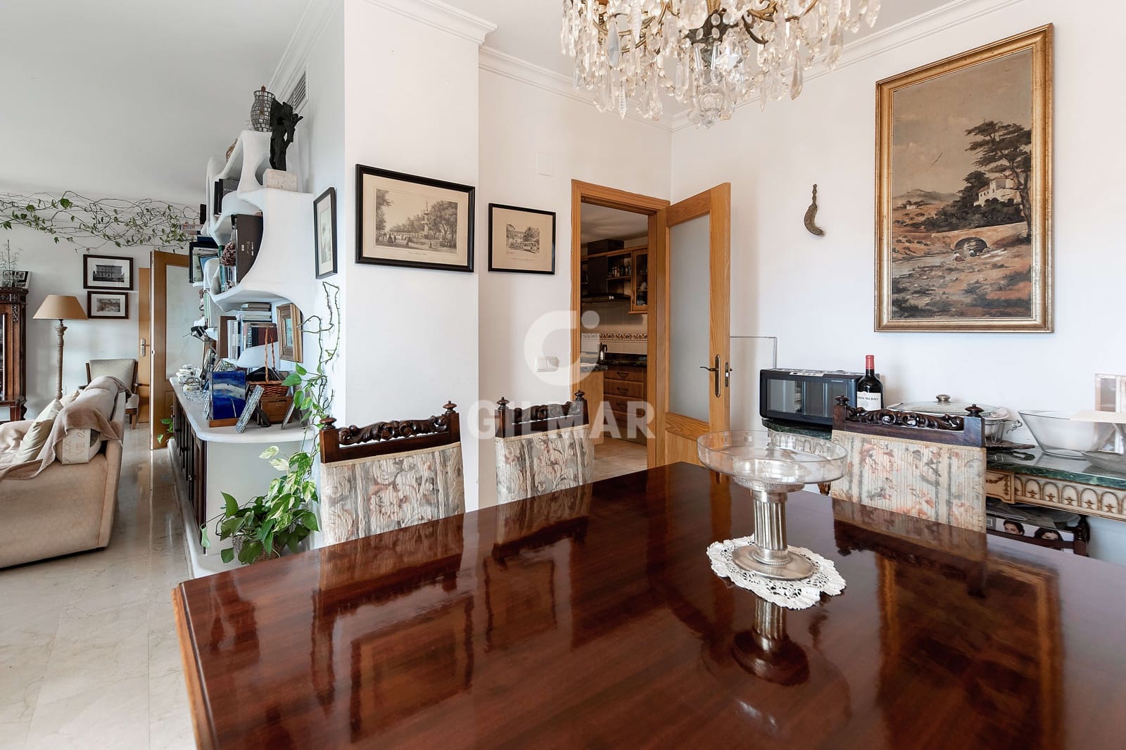 4 soveværelse Semi-Rækkehus til salg i Malaga by med swimmingpool garage - € 875.000 (Ref: 9239372)