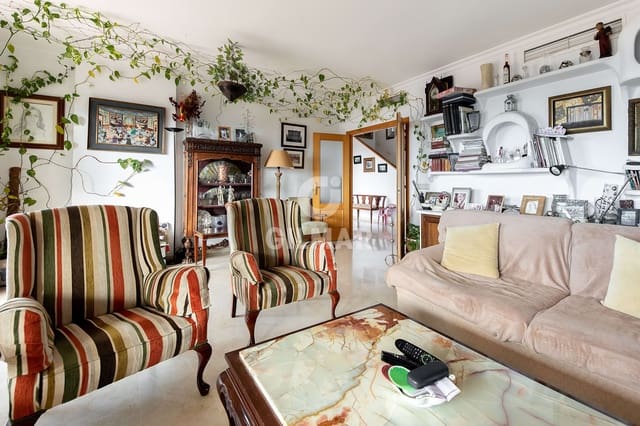 4 Zimmer Doppelhaus zu verkaufen in Pinares de San Antón, Málaga Stadt mit Pool Garage - 875.000 € (Ref: 9239372)