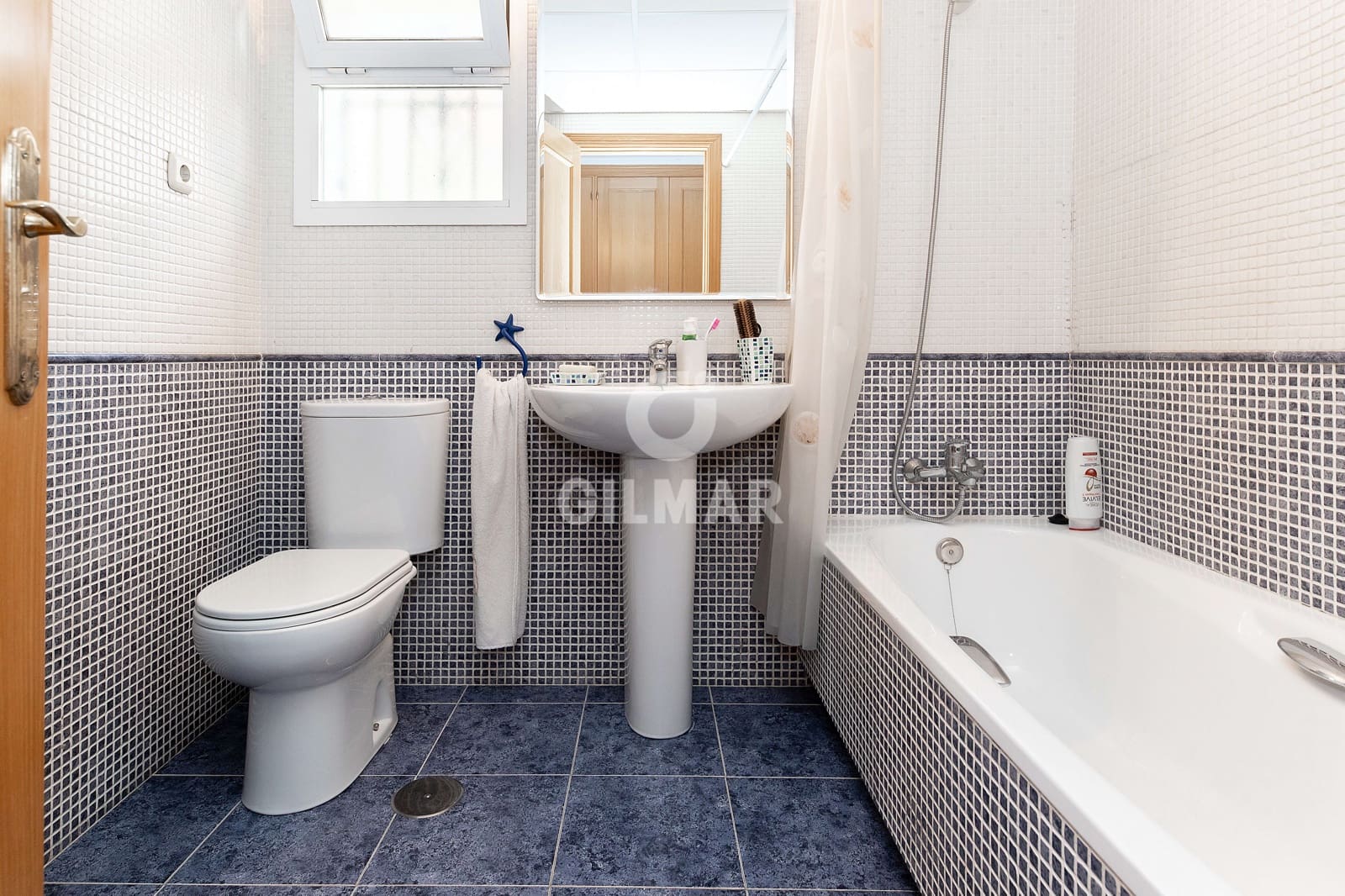 4 soveværelse Semi-Rækkehus til salg i Malaga by med swimmingpool garage - € 875.000 (Ref: 9239372)