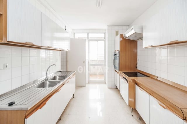 5 sypialnia Mieszkanie na sprzedaż w La Malagueta, Miasto Málaga z garażem - 1 700 000 € (Ref: 9239373)