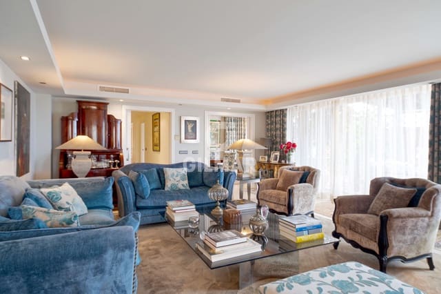 5 makuuhuone Paritalo myytävänä paikassa El Limonar, Málaga kaupunki mukana 
autotalli - 2 500 000 € (Ref: 9239374)