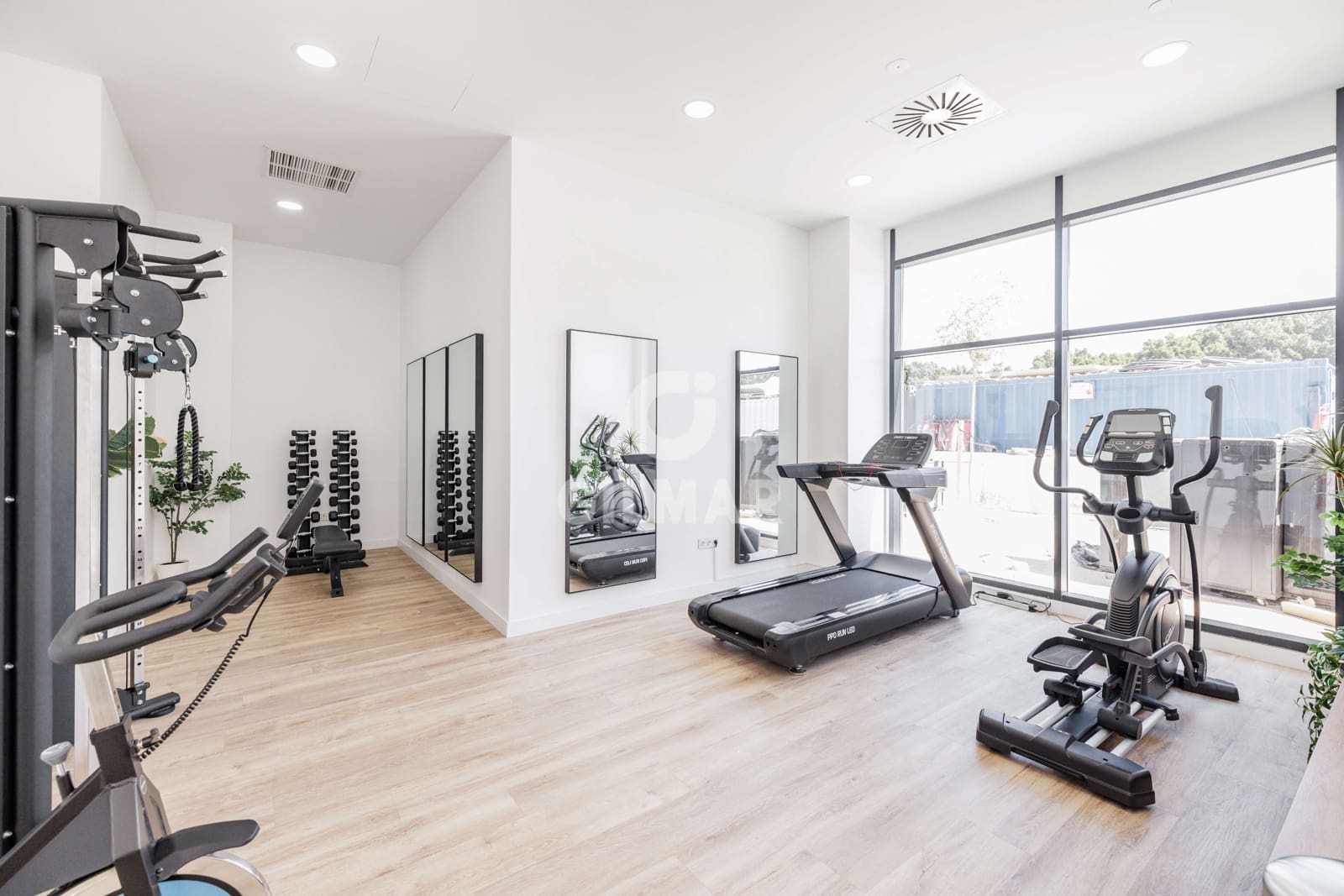 2 soveværelse Lejlighed til salg i Malaga by med swimmingpool garage - € 447.000 (Ref: 9239376)