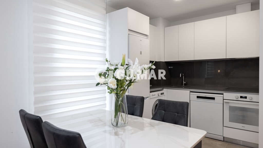 2 soverom Leilighet til salgs i Malaga by med svømmebasseng garasje - € 447 000 (Ref: 9239376)