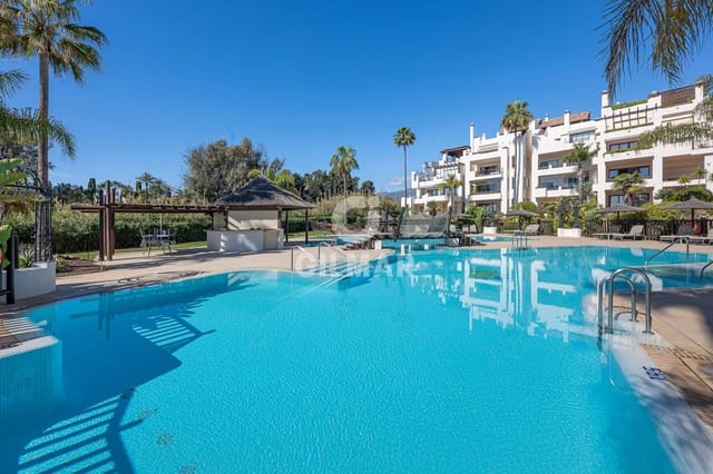3 soveværelse Lejlighed til salg i El Velerín, Estepona med swimmingpool - € 1.895.000 (Ref: 9242359)