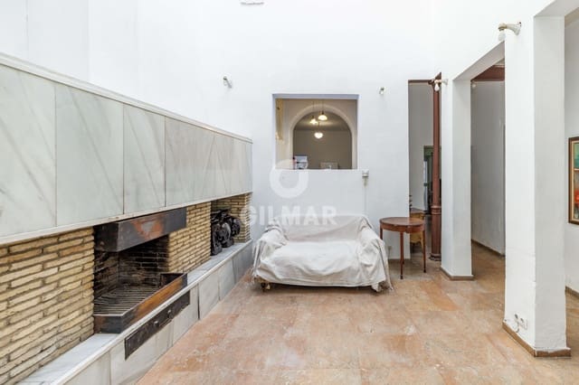 12 bedroom Terraced Villa for sale in San Vicente, Seville city - € 1,100,000 (Ref: 9251526)