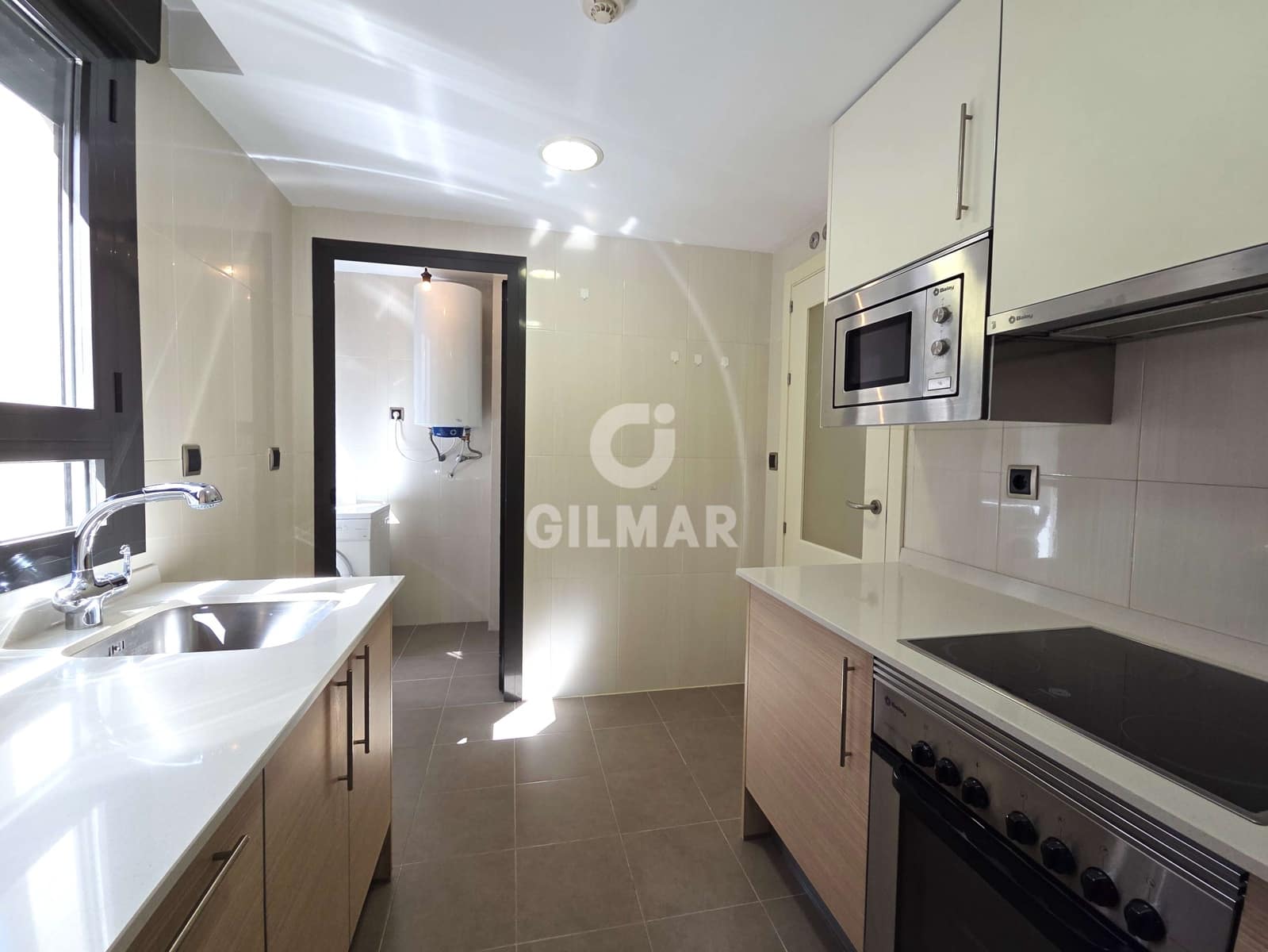 Studio til salg i Madrid by med garage - € 399.000 (Ref: 9255895)
