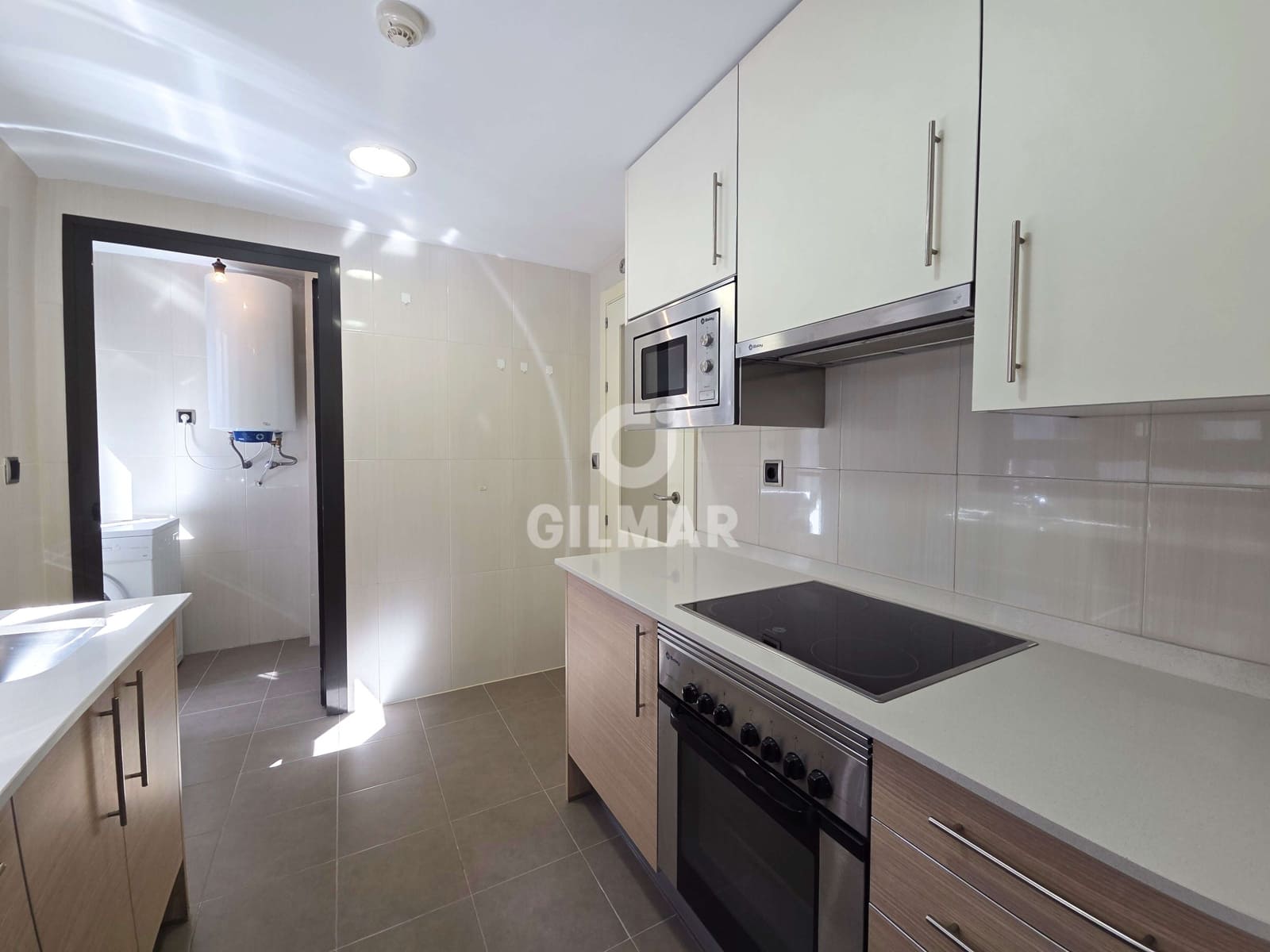 Studio til salg i Madrid by med garage - € 399.000 (Ref: 9255895)