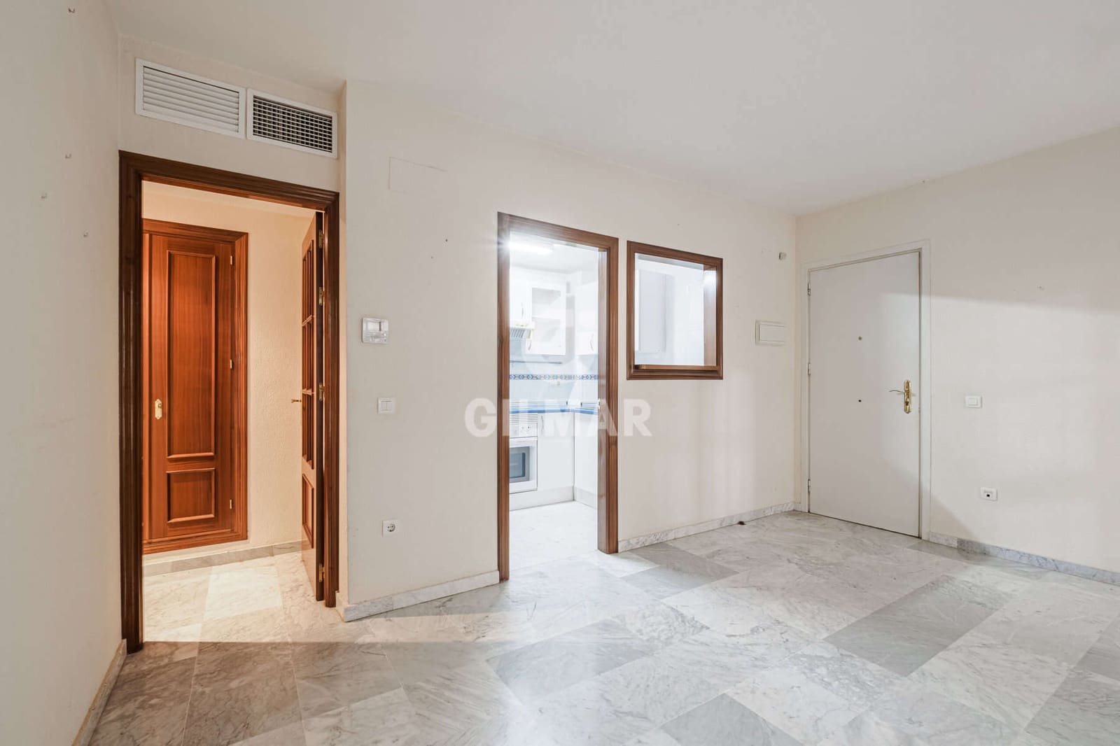 2 soverom Leilighet til salgs i Sevilla by med svømmebasseng garasje - € 415 000 (Ref: 9255896)