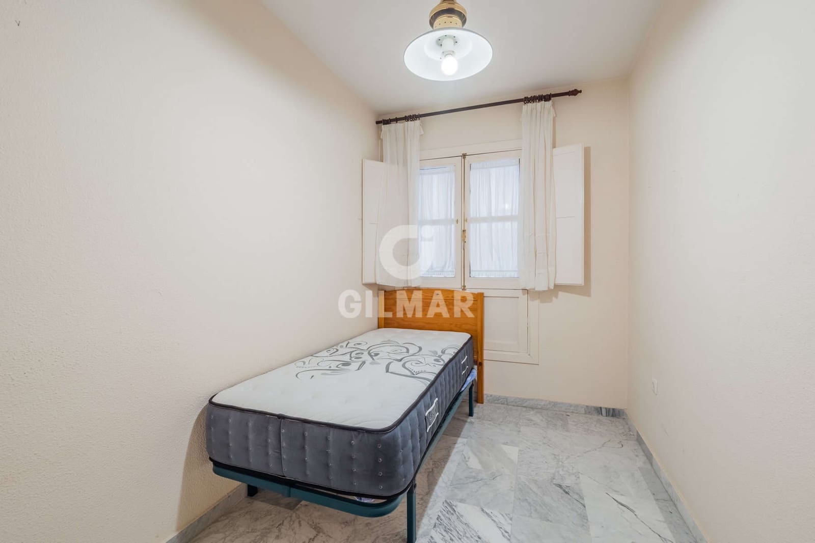 2 soverom Leilighet til salgs i Sevilla by med svømmebasseng garasje - € 415 000 (Ref: 9255896)