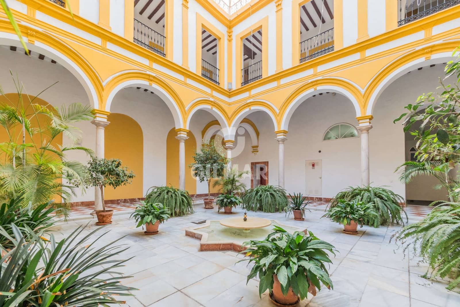 2 soverom Leilighet til salgs i Sevilla by med svømmebasseng garasje - € 415 000 (Ref: 9255896)