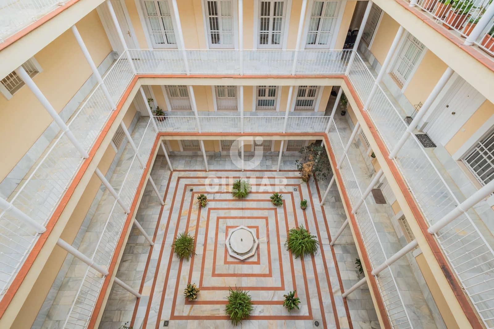 2 soverom Leilighet til salgs i Sevilla by med svømmebasseng garasje - € 415 000 (Ref: 9255896)