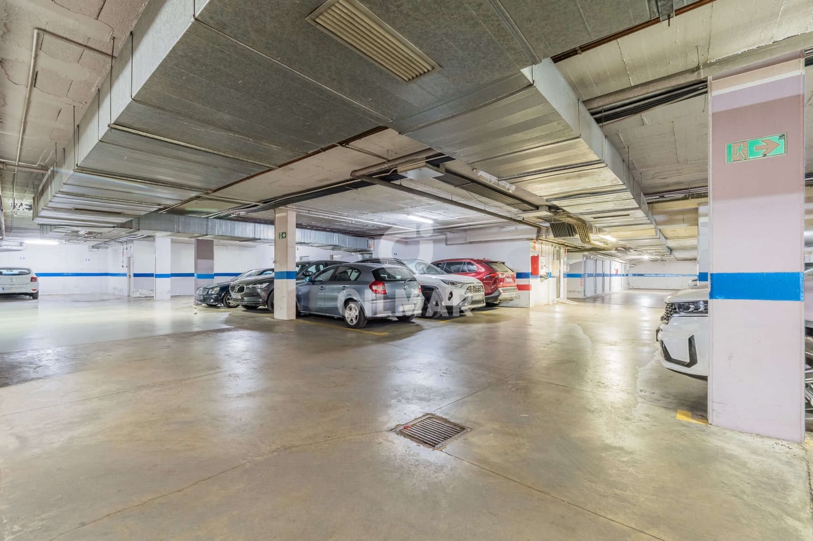 2 soverom Leilighet til salgs i Sevilla by med svømmebasseng garasje - € 415 000 (Ref: 9255896)