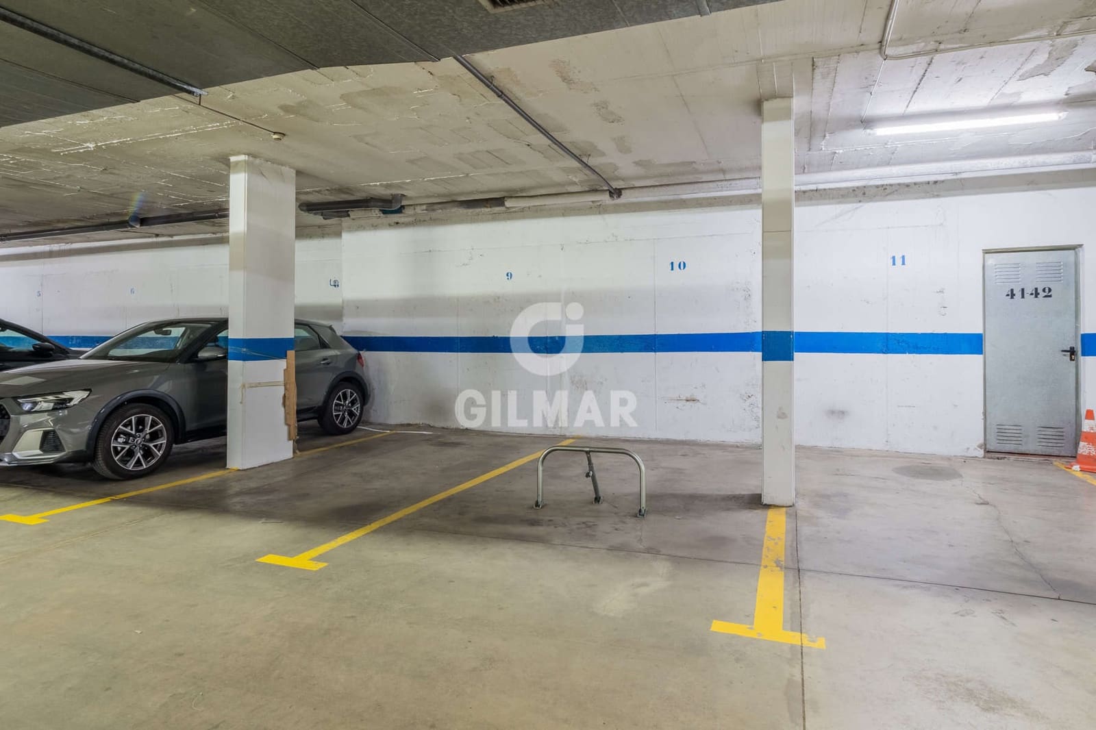 2 soverom Leilighet til salgs i Sevilla by med svømmebasseng garasje - € 415 000 (Ref: 9255896)