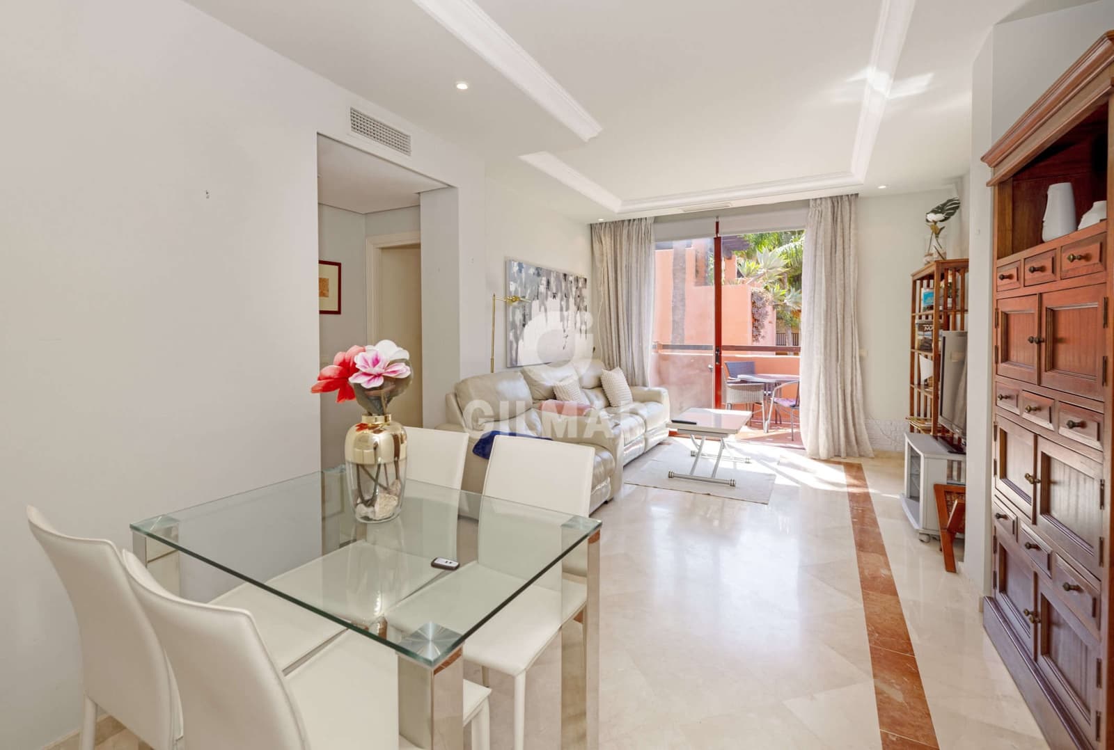 2 bedroom Flat for sale in Elviria with pool garage - € 580,000 (Ref: 9256317)