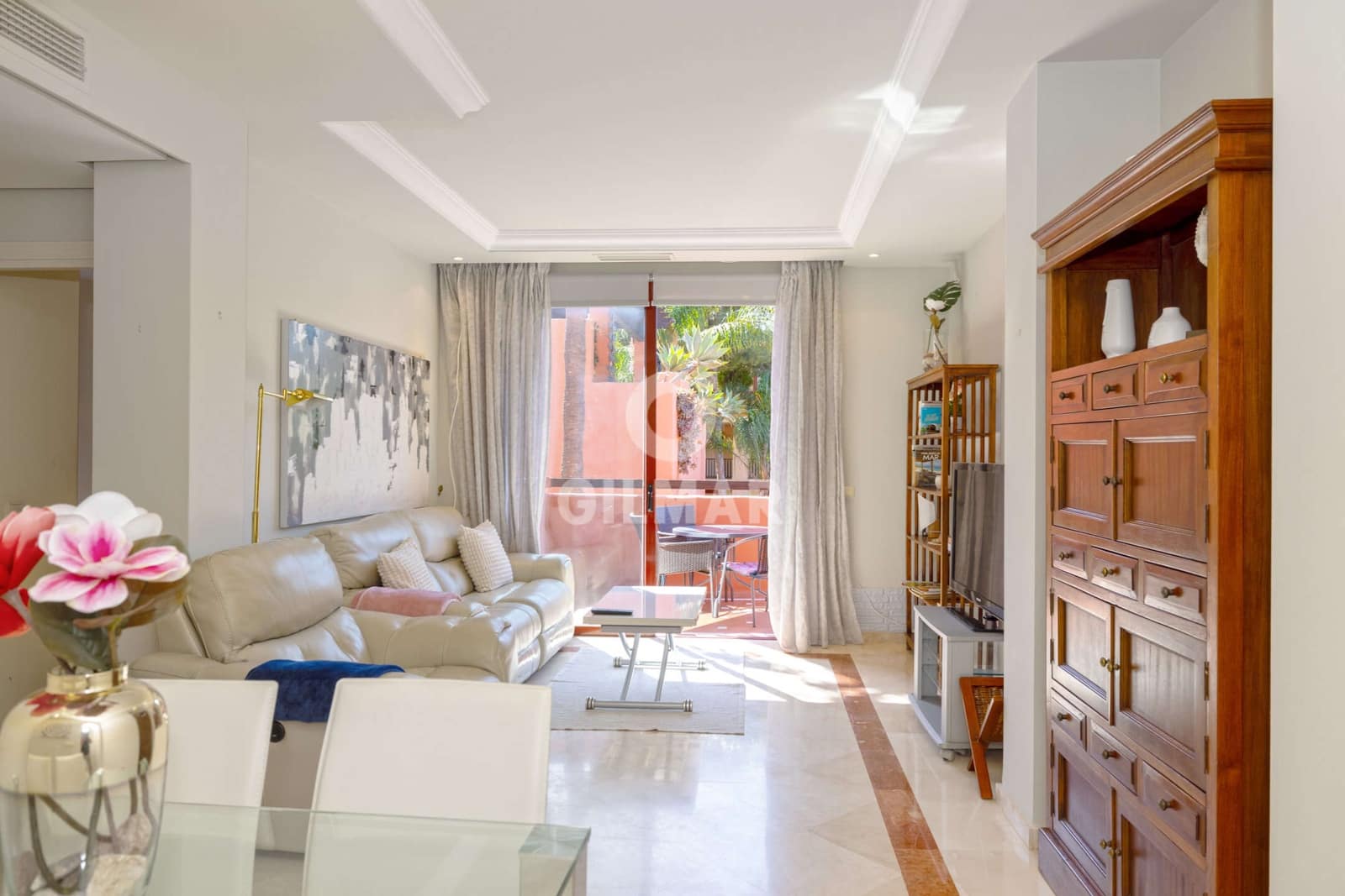 2 bedroom Flat for sale in Elviria with pool garage - € 580,000 (Ref: 9256317)