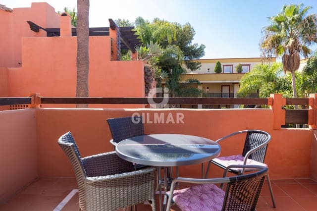 2 bedroom Flat for sale in Elviria, Marbella with pool garage - € 580,000 (Ref: 9256317)