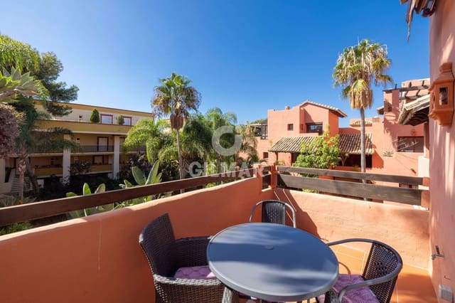 2 bedroom Flat for sale in Elviria, Marbella with pool garage - € 580,000 (Ref: 9256317)