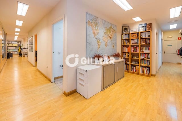 Biuro na sprzedaż w Ventas, Miasto Madryt - 1 500 000 € (Ref: 9258180)