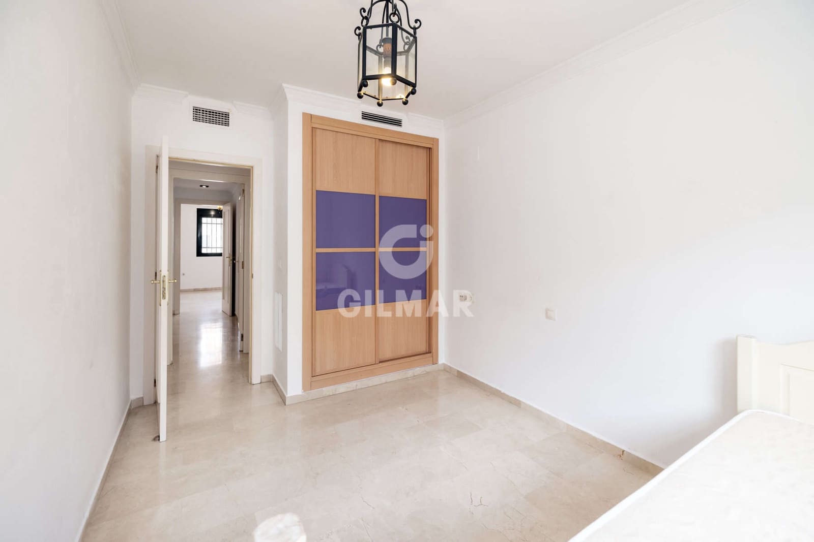 3 chambre Penthouse à vendre à Estepona avec piscine garage - 459 000 € (Ref: 9263478)