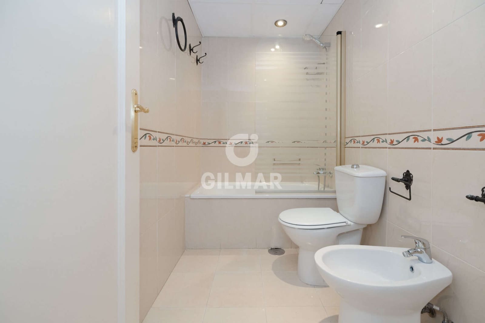 3 chambre Penthouse à vendre à Estepona avec piscine garage - 459 000 € (Ref: 9263478)