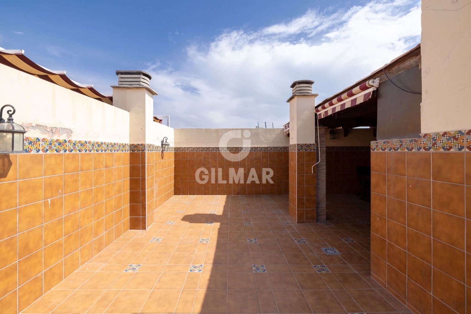 3 chambre Penthouse à vendre à Estepona avec piscine garage - 459 000 € (Ref: 9263478)