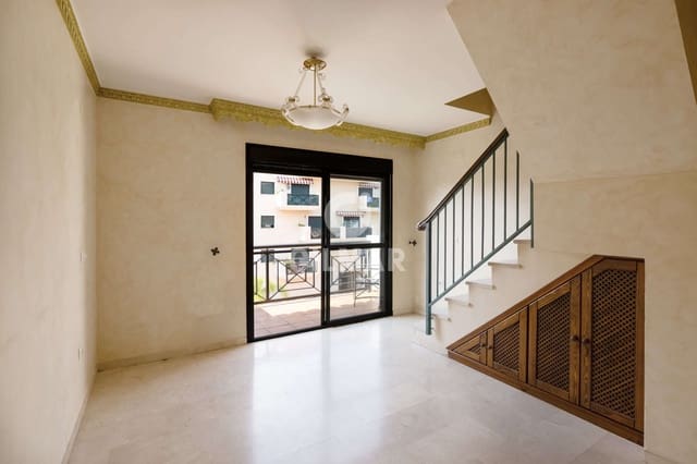 3 slaapkamer Penthouse te koop in Huerta Nueva, Estepona met zwembad garage - € 459.000 (Ref: 9263478)