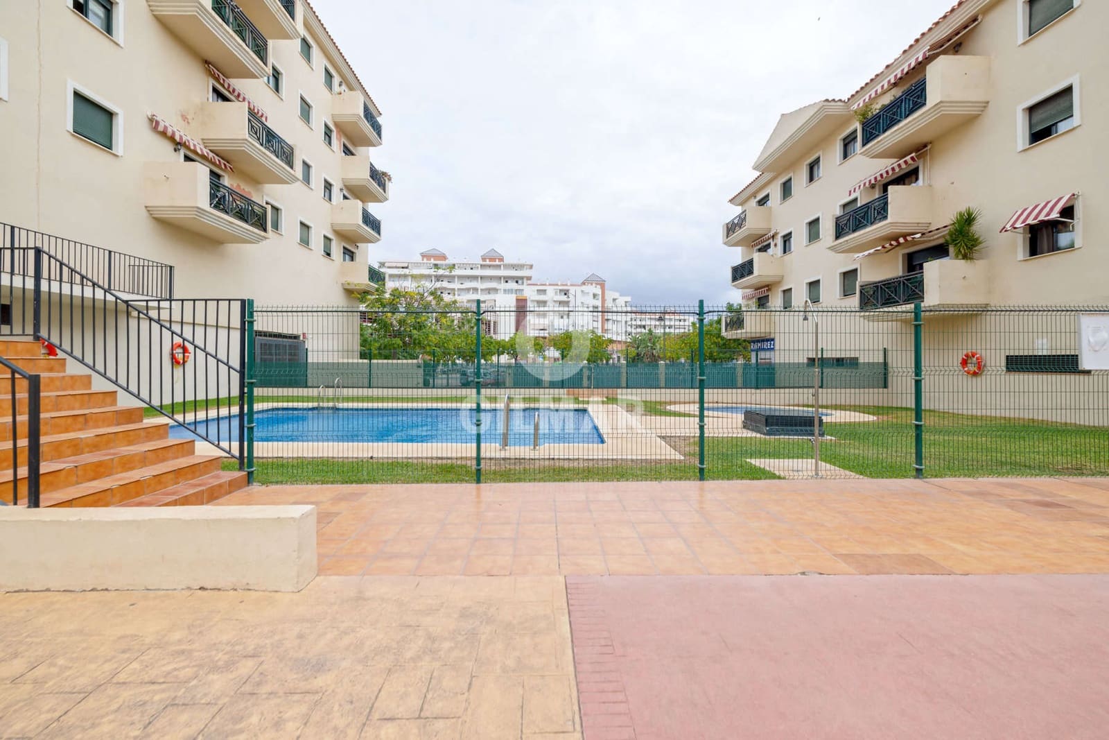 3 chambre Penthouse à vendre à Estepona avec piscine garage - 459 000 € (Ref: 9263478)