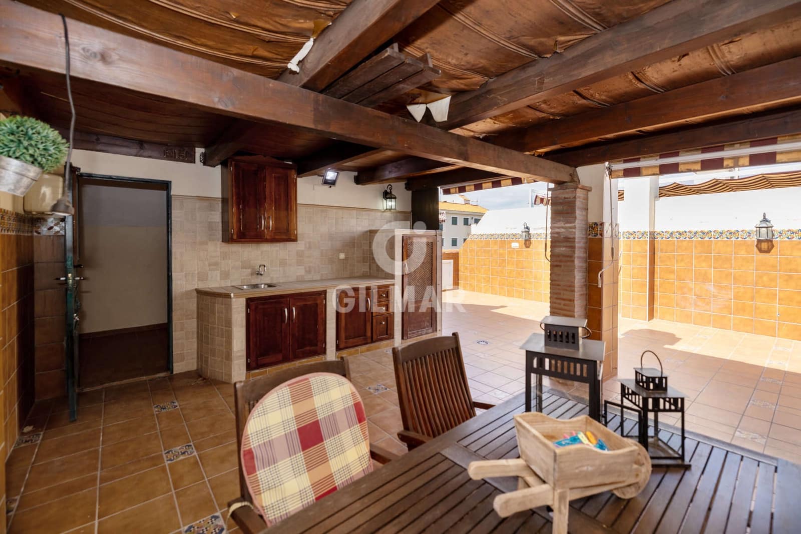 3 chambre Penthouse à vendre à Estepona avec piscine garage - 459 000 € (Ref: 9263478)