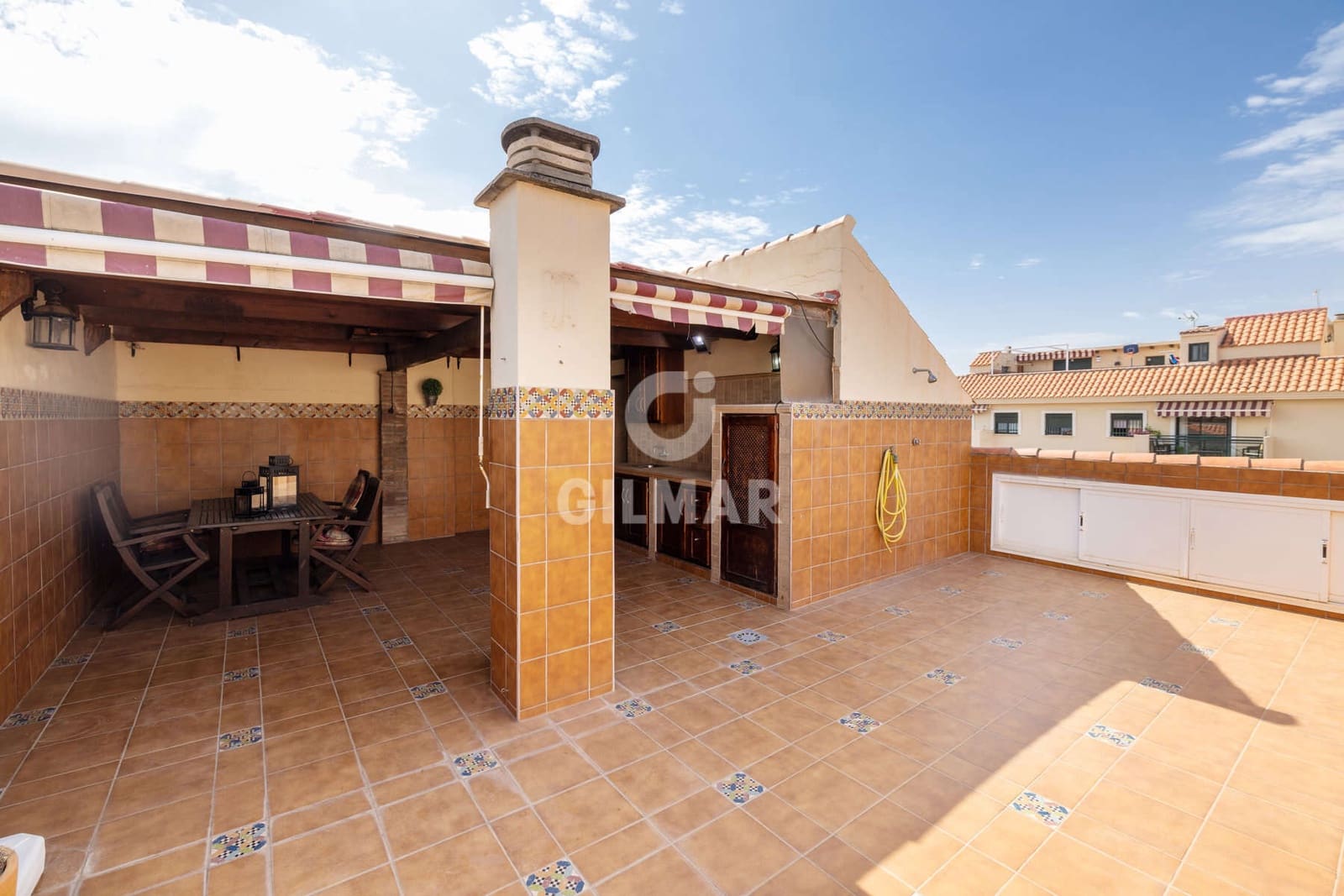 3 chambre Penthouse à vendre à Estepona avec piscine garage - 459 000 € (Ref: 9263478)