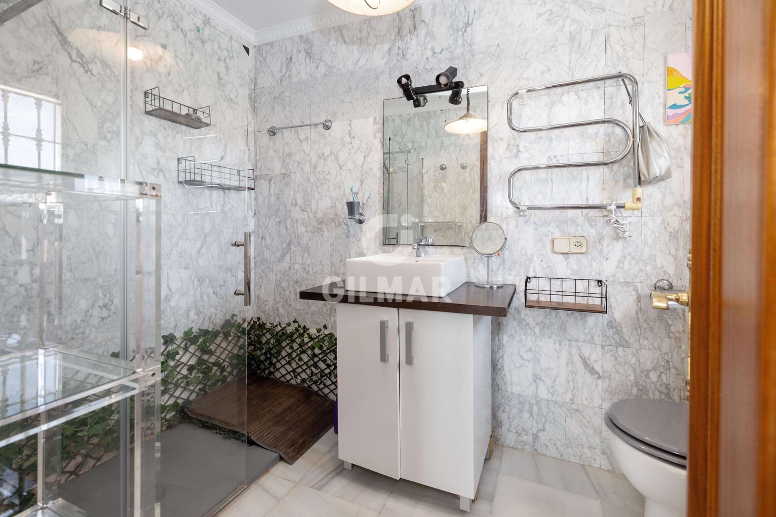 6 sypialnia Willa na sprzedaż w Estepona z basenem - 1 250 000 € (Ref: 9270620)