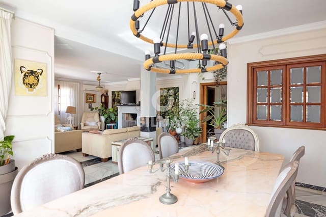 6 sypialnia Willa na sprzedaż w Guadalobón, Estepona z basenem - 1 250 000 € (Ref: 9270620)