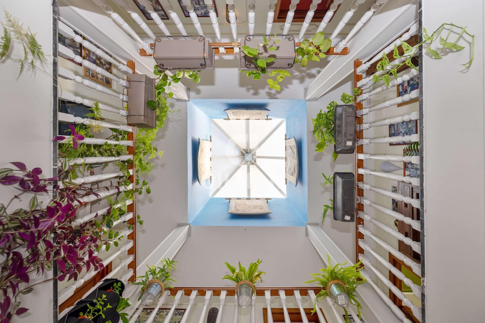 6 sypialnia Willa na sprzedaż w Estepona z basenem - 1 250 000 € (Ref: 9270620)