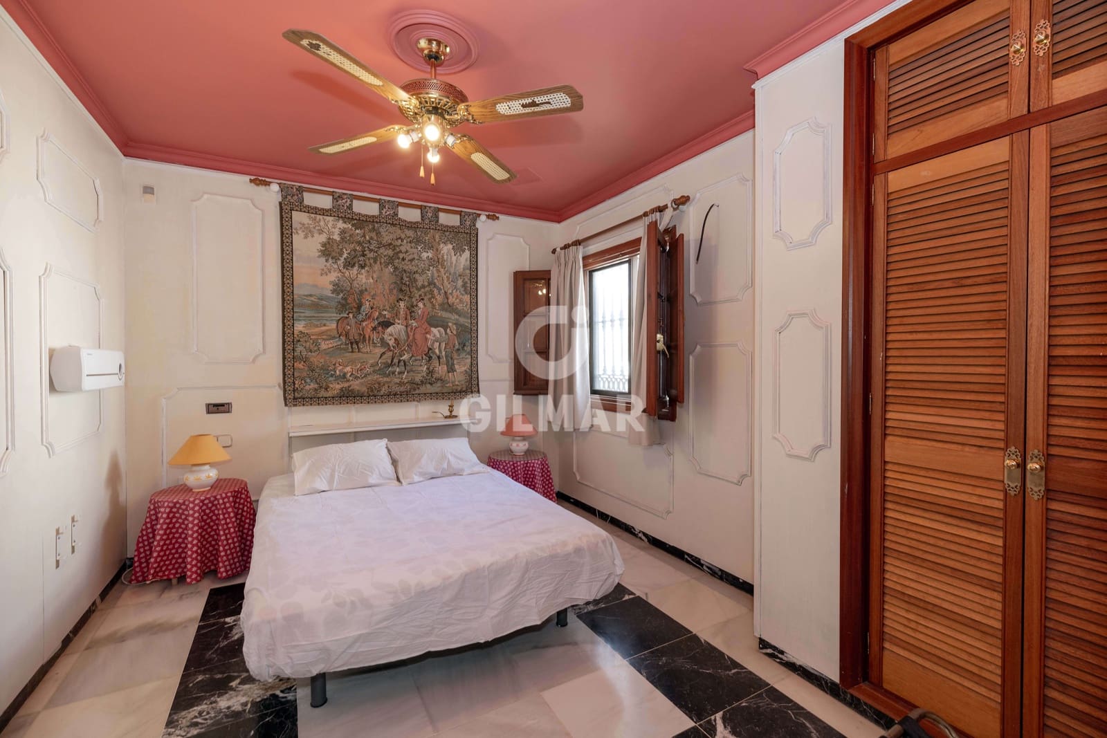 6 sypialnia Willa na sprzedaż w Estepona z basenem - 1 250 000 € (Ref: 9270620)