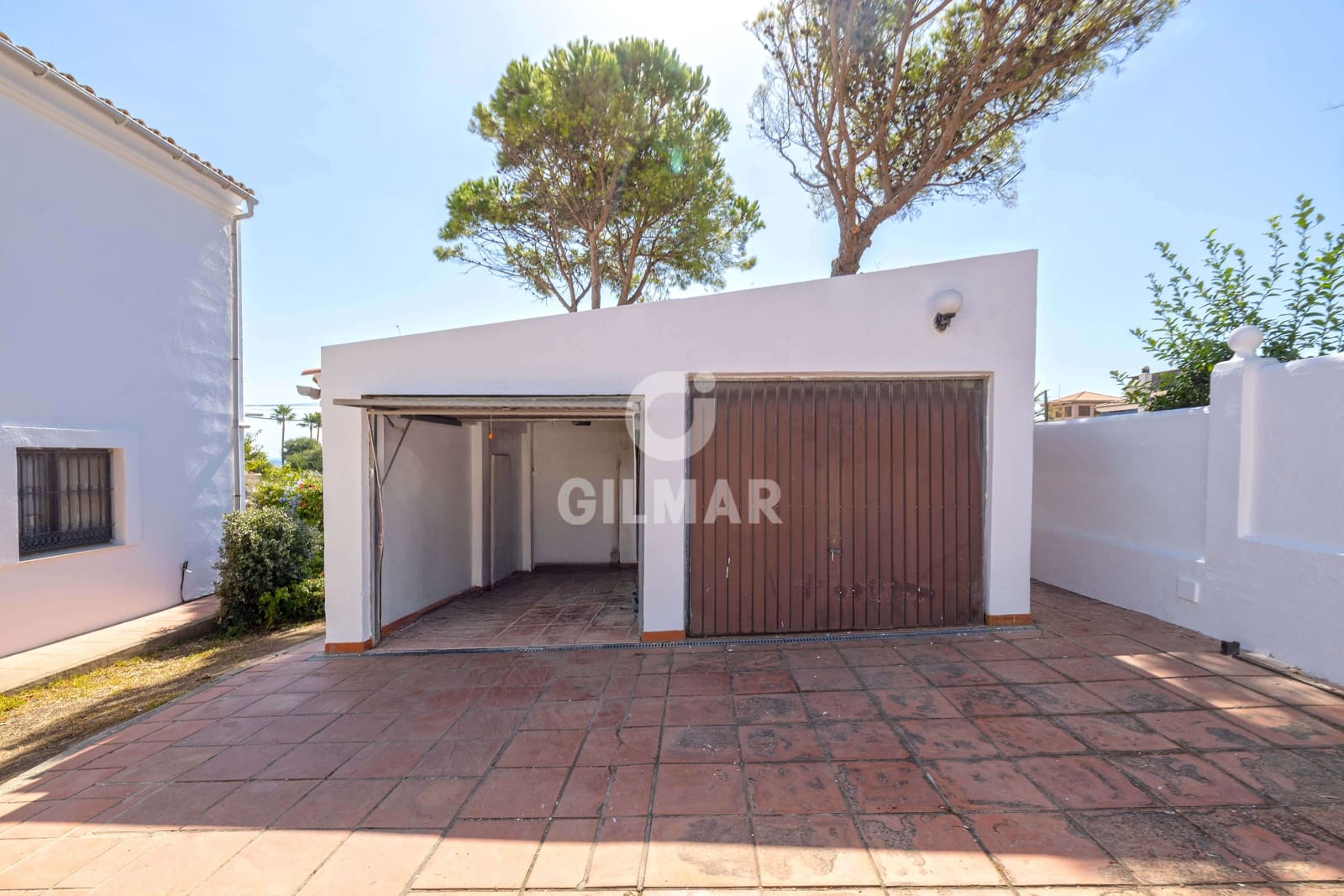 6 sypialnia Willa na sprzedaż w Estepona z basenem - 1 250 000 € (Ref: 9270620)