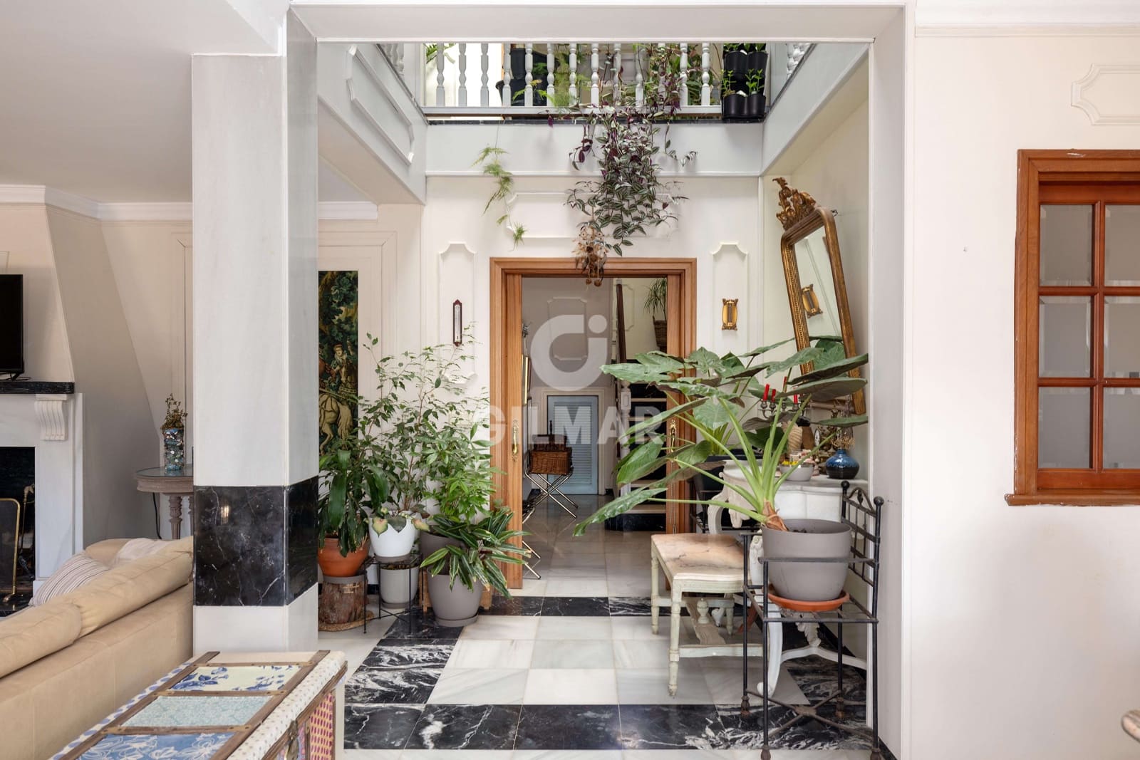 6 sypialnia Willa na sprzedaż w Estepona z basenem - 1 250 000 € (Ref: 9270620)